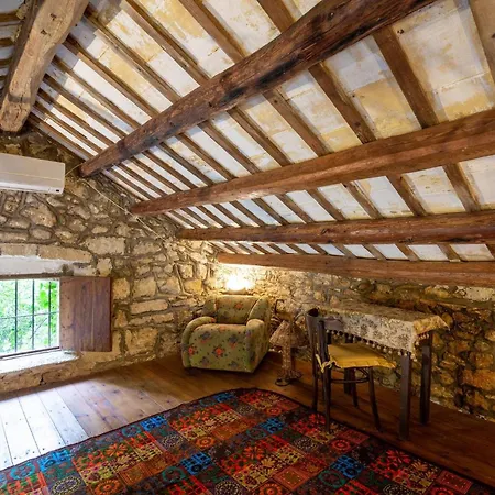 Tenuta Donna Vittoria *